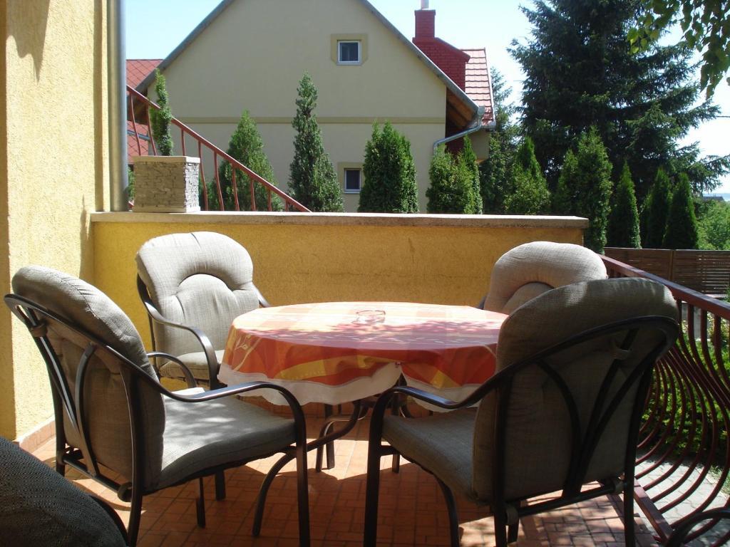Laura-Haus Apartment Вонярквашеги Екстериор снимка